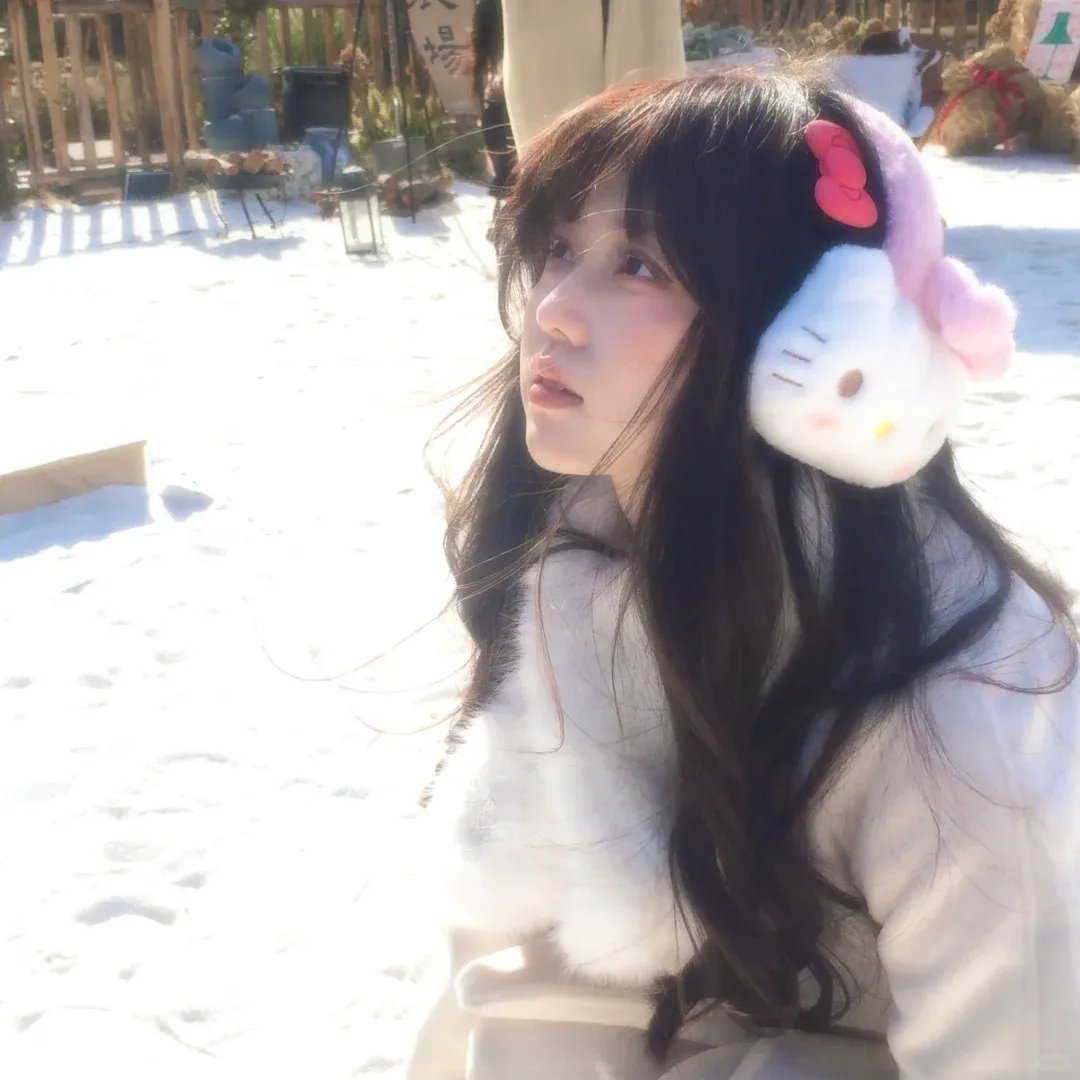 纸板屋女孩